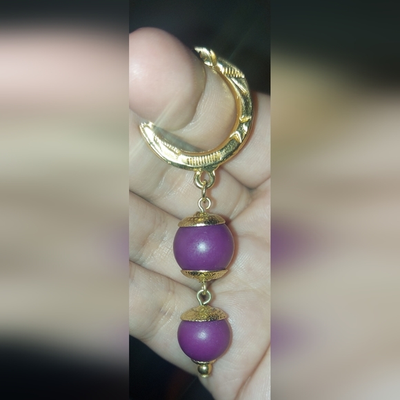 Vintage purple dangle earrings - Picture 2 of 3